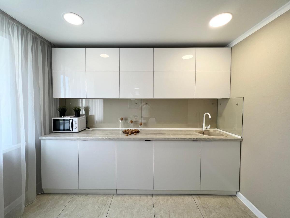 Luxury Apartments Pavlodar Esterno foto