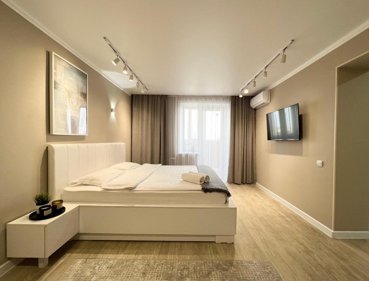 Luxury Apartments Pavlodar Esterno foto