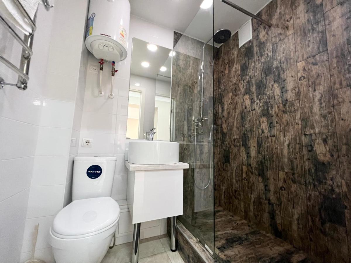 Luxury Apartments Pavlodar Esterno foto